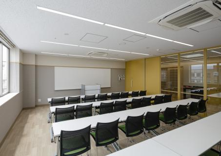 岸和田市社会福祉協議会　福祉総合センター　講座室１