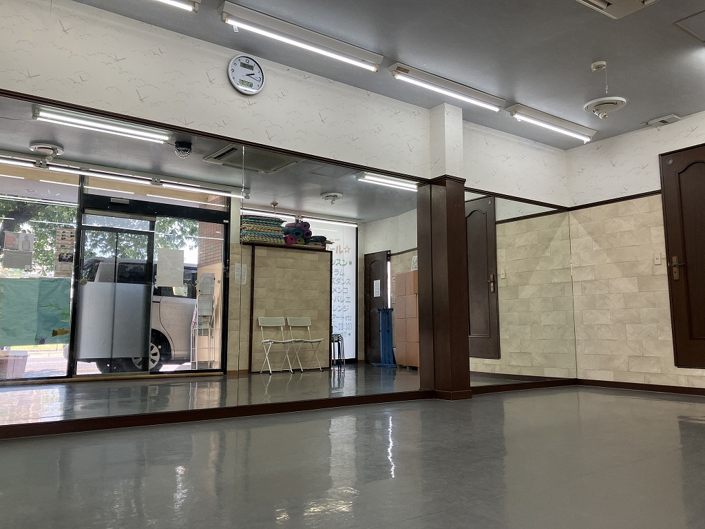 堺市で「やってみたい」の自主性を伸ばしていく　FSアカデミー　上野芝スタジオ　1階ダンススタジオ