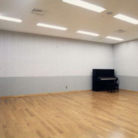 八尾市文化会館　プリズムホール　練習室