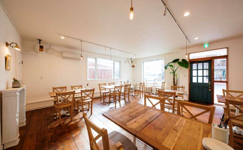 北海道道央札幌「駅から徒歩2分 おしゃれで大人なカフェ空間！キッチン付きのレンタルスペース」のイメージ画像