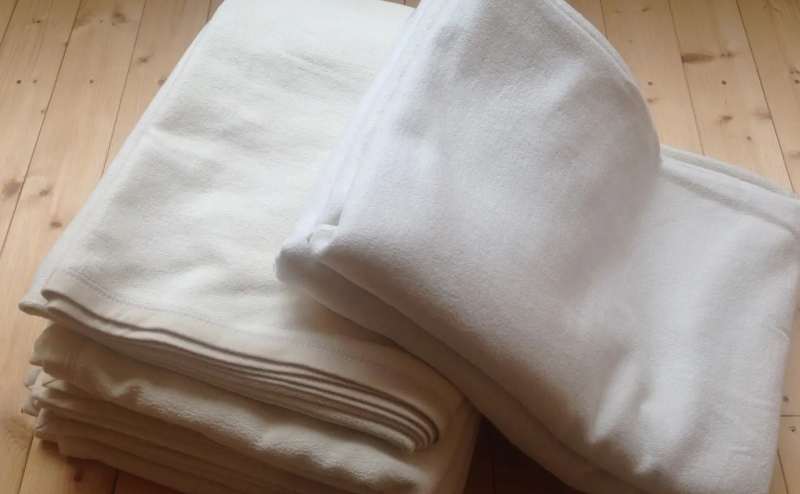 綿毛布です。無料でご利用いただけます。定期的にクリーニングしておりますので安心してお使いください